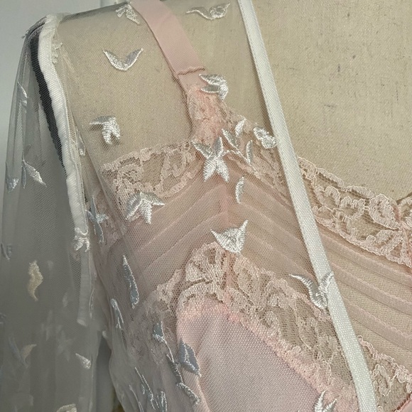 Le Rose Maya Robe - Picture 5 of 14